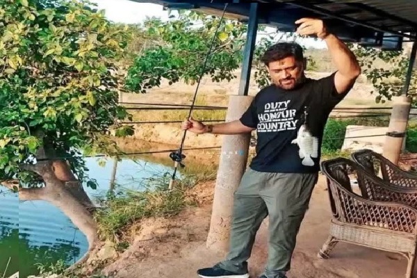 क्रिकेट के मैदान से जीवन के मैदान तक: धोनी की सादगी भरी नई पारी