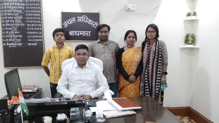 काजल शंखवार ने सरस्वती शिशु विद्यामंदिर बाघमारा में दिया योगदान, मिल रही बधाइयां