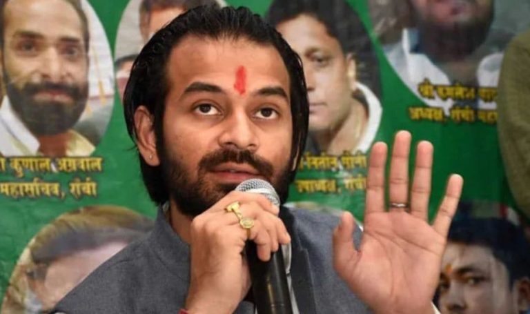 अंदर-बाहर दोनों ओर दुश्मन, फिर भी राजद में रहकर निभाएंगे भूमिकाः तेज प्रताप यादव