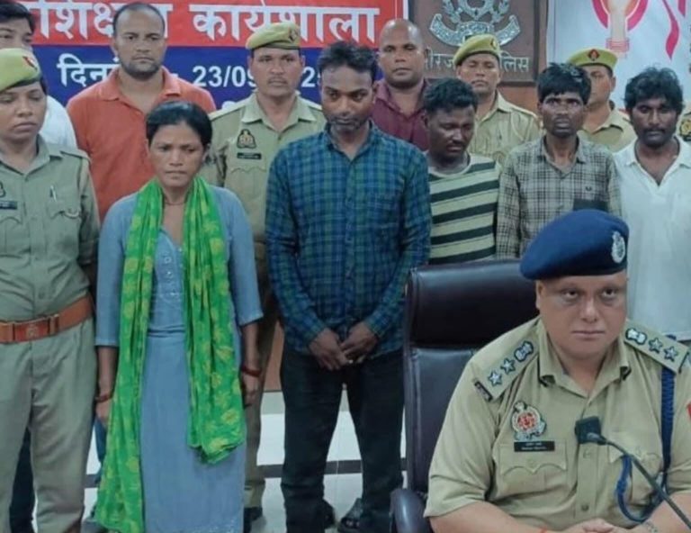 भोजपुरी सिंगर सरोज सरगम अरेस्ट, मां दुर्गे पर की थी विवादित टिप्पणी