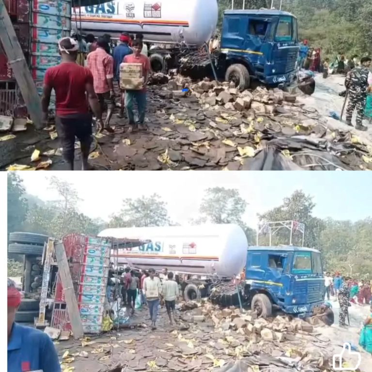 कोडरमा घाटी में पलटा ट्रक, रिफाइन तेल की मची लूट