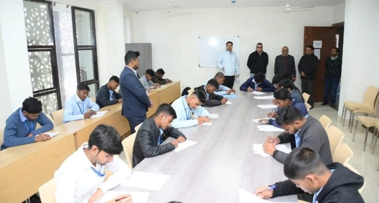 MRS बेयरिंग्स में एसबीयू रांची के 21 विद्यार्थियों का चयन