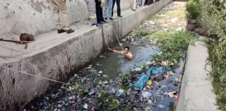 महिला ने प्रशासन को ऐसे दिया चकमा की गंदे नाले की हो गई सफाई, हुई वायरल