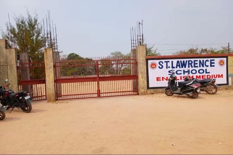 लोहरदगा के संत लॉरेंस विद्यालय में दर्दनाक हादसा, नर्सरी छात्र की मौ’त