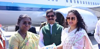 रांची में राष्ट्रपति का स्वागत : जमशेदपुर में धार्मिक कार्यक्रम में हुईं शामिल, छात्रों से भी संवाद