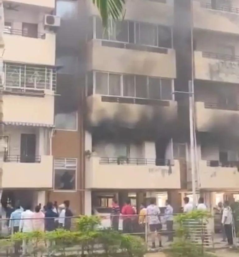 रांची में गैस सिलेंडर ब्लास्ट: सेल सिटी के फ्लैट में भीषण आग, बड़ा हादसा टला