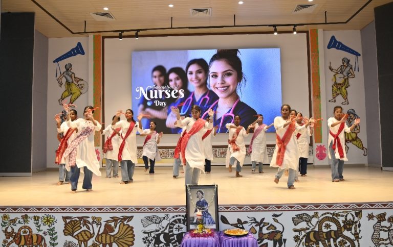 एसबीयू में मनाया गया अंतर्राष्ट्रीय नर्सिंग दिवस, विद्यार्थियों ने दी सांस्कृतिक प्रस्तुतियां