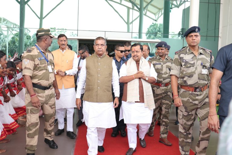रांची पहुंचे बीजेपी के राष्ट्रीय अध्यक्ष नितिन नबीन, दो दिनों तक बैठकों का दौर