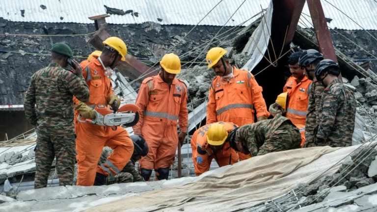 कोलकाता के तारातला में निर्माणाधीन गोदाम ढहने से 16 मजदूरों की मौत, बचाव अभियान पूरा