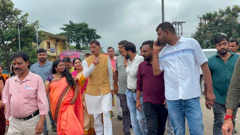 रांची के ऐतिहासिक जगन्नाथ मंदिर रथ मेला की तैयारियों का निरीक्षण, संजय सेठ ने लिया जायजा