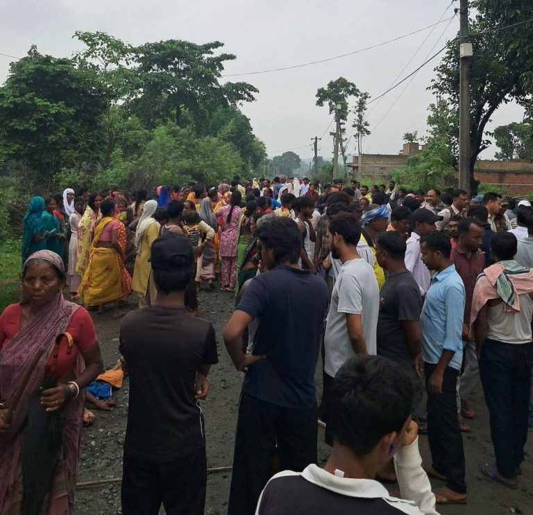 बोकारो में ट्रिपल मर्डर से सनसनी, पड़ोसी ने दिया घटना को अंजाम